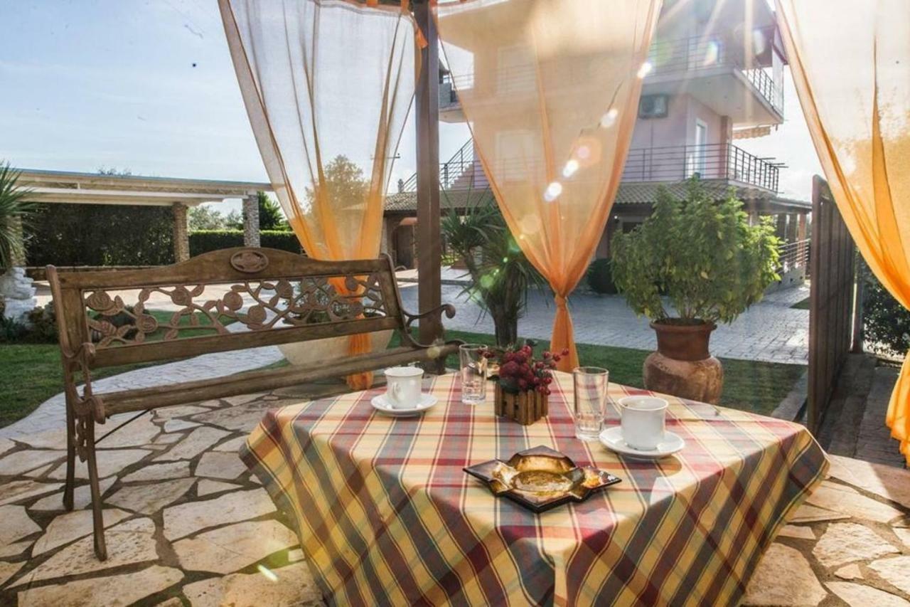 Cozy Flats In An Olive Grove By The Sandy Beach Kanalos Exterior photo