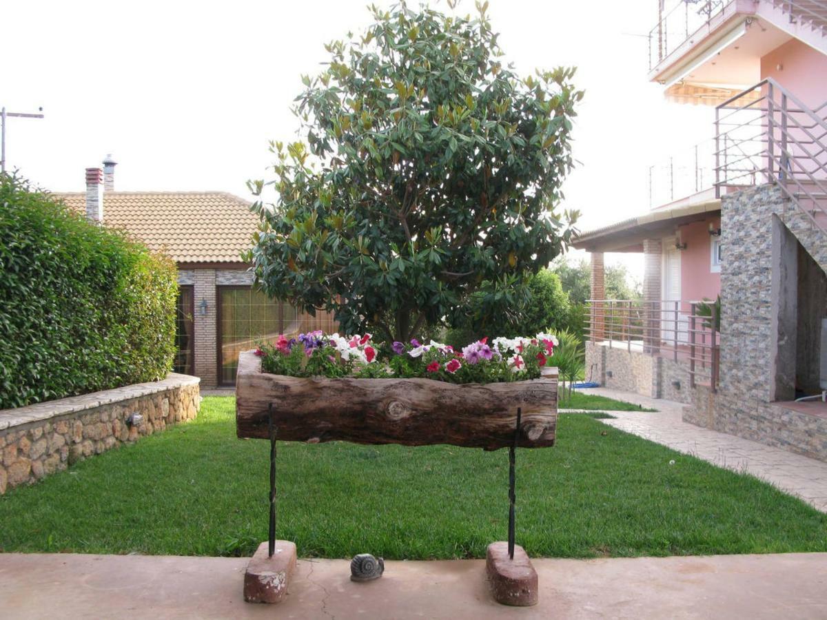 Cozy Flats In An Olive Grove By The Sandy Beach Kanalos Exterior photo